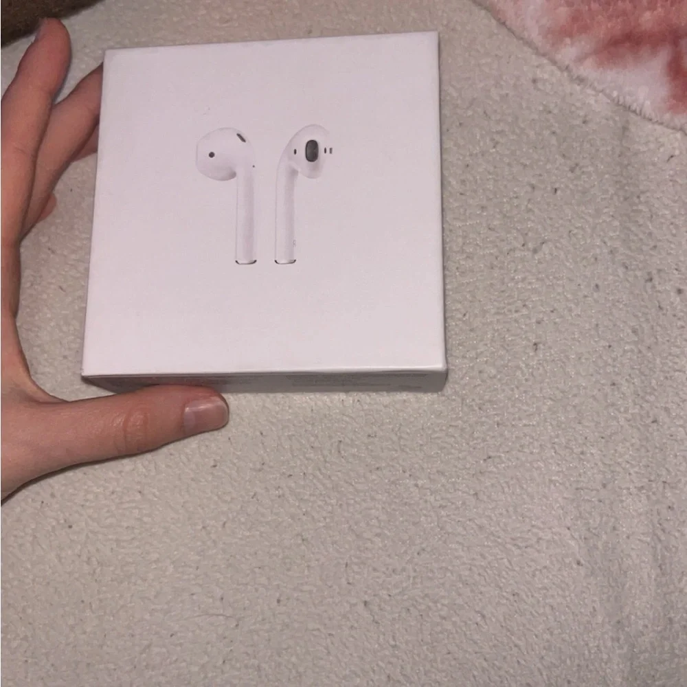 Wireless Earbuds with Charging Case - White